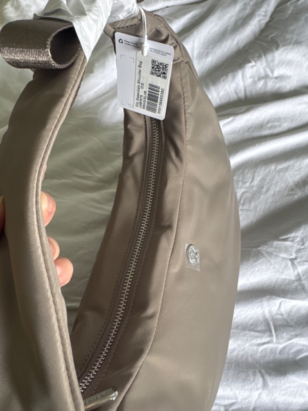 🆕🤎 Lululemon City Essentials Shoulder Bag 4L - Warm Ash Grey / Silver - Picture 9 of 9